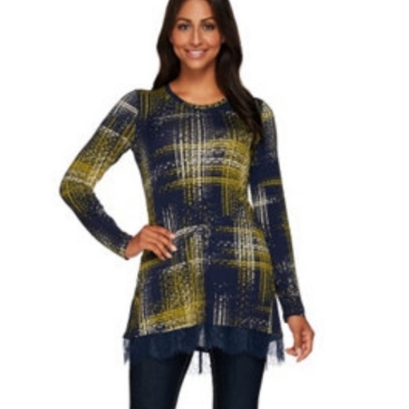 Logo by Lori Goldstein tunic top size 1X